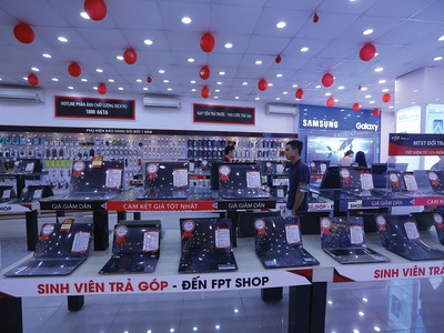 FRT: Doanh thu 10 tháng tăng trưởng 12%