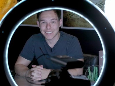 Stephan kiếm được ít nhất 1,6 triệu USD từ Youtube trong năm nay. Ảnh: CNBC. 