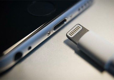 iPhone cao cấp ra mắt năm 2021 sẽ bỏ nốt giắc cắm lightning. 