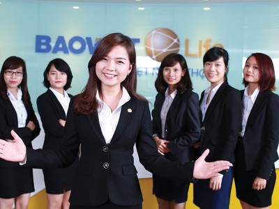 Bảo Việt dẫn đầu ngành bảo hiểm 