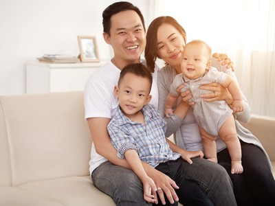 Tổng đài Bảo vệ Sức khỏe Việt tư vấn các vấn đề về sức khỏe cho cả gia đình.