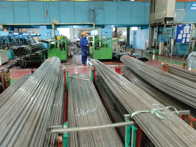 Để “xương sống” của nền kinh tế bớt cô đơn
