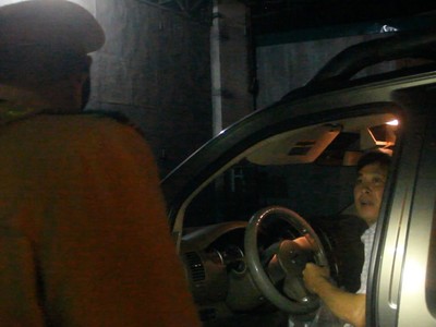 Khi bị yêu cầu dừng xe, tài xế T. đã nhấn ga bỏ chạy (ảnh CSGT).