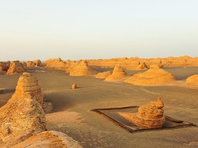 Địa chất hàng nghìn năm trên sa mạc
