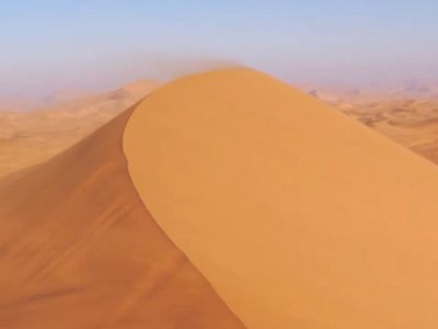 Cồn cát đứng yên cao nhất thế giới