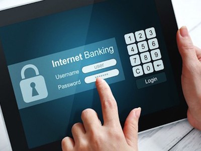 Ngân hàng đẩy mạnh khuyến mãi hút khách hàng giao dịch online