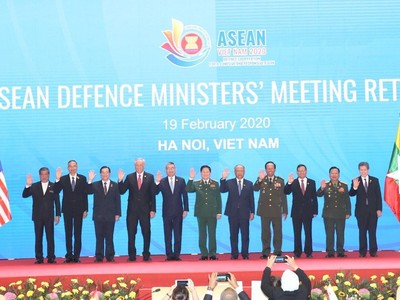 Trưởng đoàn Quốc phòng các nước ASEAN chụp ảnh chung tại Hội nghị hẹp Bộ trưởng Quốc phòng các nước ASEAN (ADMM).