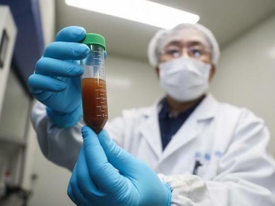 Nhóm nghiên cứu Trung Quốc thử nghiệm vaccine phòng Covid-19 trên động vật. Ảnh: Xinhua.