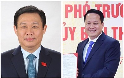 Trưởng Đoàn đại biểu Quốc hội khóa XIV thành phố Hà Nội Vương Đình Huệ (trái) và Phó Trưởng Ban Dân nguyện (thuộc Ủy ban Thường vụ Quốc hội) Hoàng Anh Công.