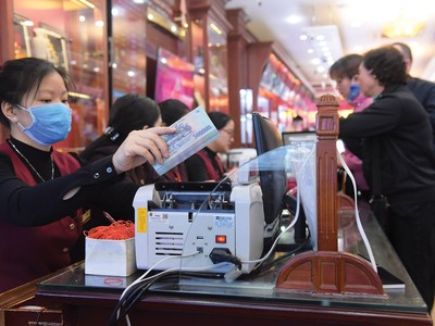 Hiện tại, cần xem ổn định kinh tễ vĩ mô, kiểm soát lạm phát là ưu tiên hàng đầu.