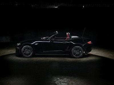 Chiêm ngưỡng phiên bản giới hạn của dòng xe huyền thoại Mazda MX-5