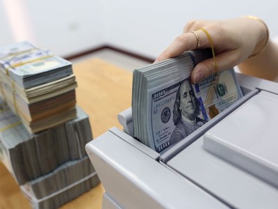 Các doanh nghiệp xuất khẩu đang đề xuất giảm lãi vay USD thêm 2-3 điểm phần trăm, sau mức giảm 0,5%/năm trước đó.