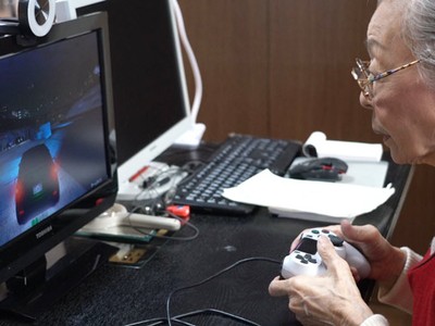 Game thủ youtuber lớn tuổi nhất trên thế giới: 90 tuổi vẫn chơi GTA V, Call of Duty