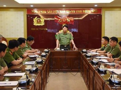 Thứ trưởng Bùi Văn Nam làm việc với Công an tỉnh Thanh Hóa.