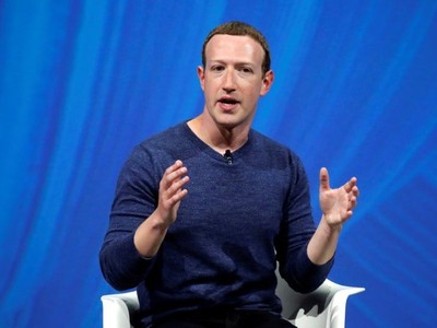 Người sáng lập và CEO của Facebook Mark Zuckerberg phát biểu tại hội nghị thượng đỉnh công nghệ và khởi nghiệp Viva Tech tại Paris. Ảnh: Reuters.