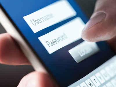 Rủi ro từ những vụ lộ, lọt thông tin tài khoản ngân hàng