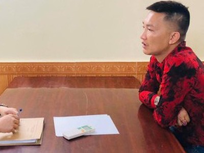 Huấn “Hoa hồng” bị cơ quan công an phạt vì xuất bản sách không phép