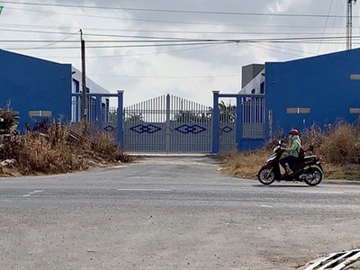 Vợ chồng ông Tường xây dựng nhà kho trên phần đất chuyển đổi mục đích sai qui định.