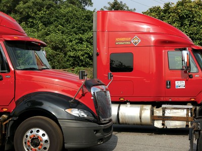 Lượng hàng hoá lưu thông không giảm, nhu cầu xe đầu kéo tăng vọt