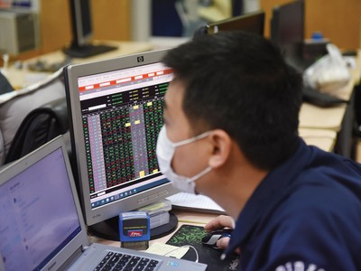 Sáng, tối hiệu quả quý II của 960 doanh nghiệp 