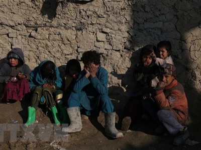 Trẻ em tại một trại tị nạn ở Kabul, Afghanistan. (Ảnh: THX/TTXVN).