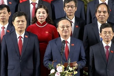 Bí thư Tỉnh ủy Hưng Yên khóa XIX thay mặt Ban Thường vụ Tỉnh ủy cảm ơn sự tin tưởng của Đại hội. Ảnh VOV.