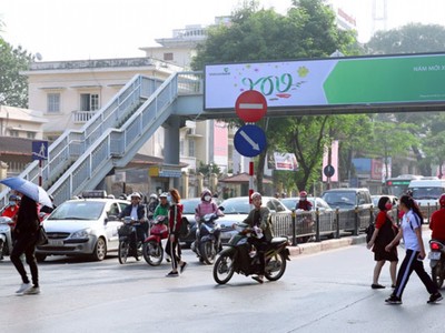 Cầu vượt cho người đi bộ (ảnh minh họa).