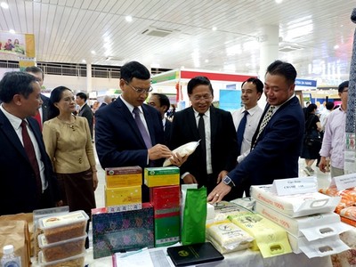 Hội chợ có sự tham gia của 19 đơn vị thuộc Sở Công thương, Trung tâm Khuyến công và Xúc tiến thương mại, Xúc tiến đầu tư, Xúc tiến du lịch đến từ các tỉnh, thành phố trên cả nước.