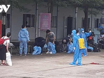 Ngành y tế tỉnh Đồng Nai đã tiến hành xét nghiệm 2 ca F1 liên quan đến BN 1347 và xét nghiệm thêm 296 người khác.