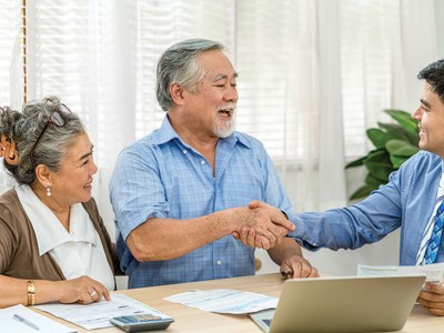 Dù thế nào, nghề tư vấn viên tài chính cá nhân và kênh phân phối bảo hiểm qua ngân hàng vẫn là xu thế mà Việt Nam không thể đi ngược.