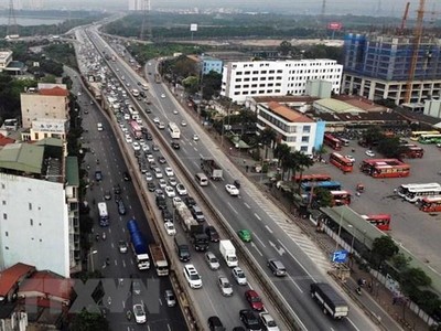 Ùn tắc giao thông trên một đoạn đường vành đai 3 trên cao ở Hà Nội. (Ảnh: Danh Lam/TTXVN).