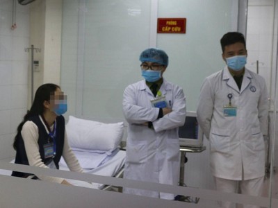 Một trong những người đầu tiên tiêm thử nghiệm vaccine COVID-19 Việt Nam liều cao nhất 75mcg. (Ảnh: Vũ Nga).