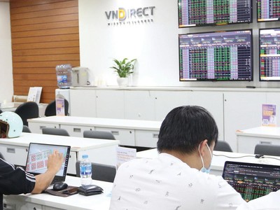 Ủy ban Chứng khoán Nhà nước đang đẩy mạnh việc triển khai các giải pháp nâng hạng thị trường chứng khoán.