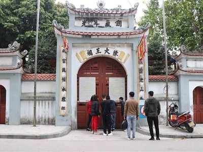 Các đình, đền, chùa đều tạm đóng cửa. (Ảnh: Đinh Tuấn/TTXVN).