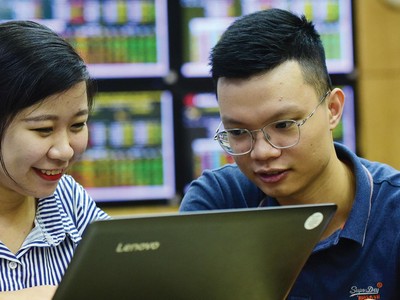 Mỗi khi có hiện tượng rũ hàng là lập tức xuất hiện lực cầu gom mạnh.