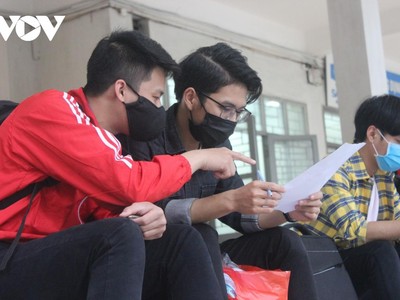 Nhiều trường ĐH cho sinh viên đi học trở lại từ ngày 8/3. (Ảnh minh họa).