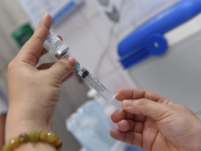 955 người đã được tiêm vaccine AstraZeneca
