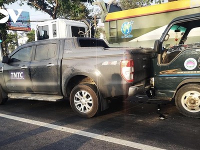 Vụ tai nạn khiến giao thông ùn ứ một đoạn dài trên QL 51.