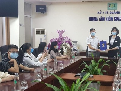 Quảng Ninh tiếp nhận 4.100 liều vaccine Covid-19 tiêm trong đợt 1.