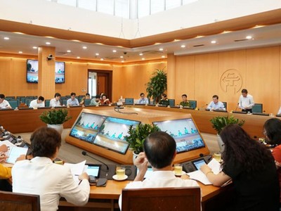 Phiên họp thứ 100 Ban Chỉ đạo phòng, chống dịch Covid-19 thành phố Hà Nội. Ảnh: Hà Nội mới.