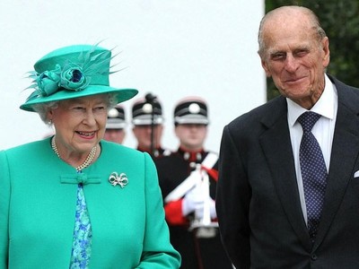 Nữ hoàng Anh Elizabeth và phu quân, Hoàng thân Philip (Ảnh: Daily Mail).