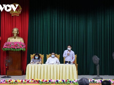 Chủ tịch UBND tỉnh Hà Tĩnh chủ trì cuộc họp.