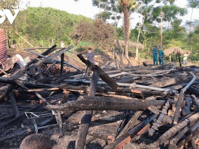 Hiện trường vụ cháy nhà sàn tại xã Vĩnh Yên (Bảo Yên - Lào Cai).