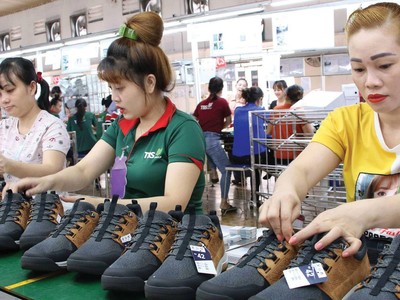 Tập trung nguồn lực tài chính cho các ngành sản xuất tạo nhiều công ăn việc làm là một trong những mục tiêu trọng yếu của chính sách tiền tệ.