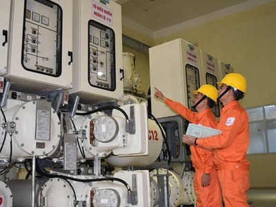 Bộ Công Thương sẽ chỉ đạo, đôn đốc EVN thực hiện đồng bộ các giải pháp để không gây áp lực tăng giá điện vào các năm sau.