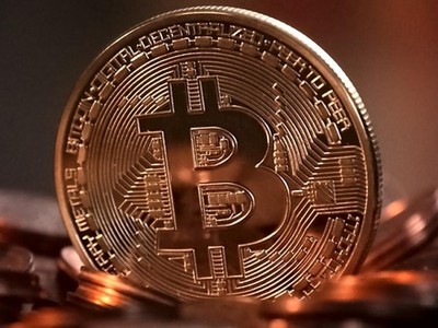 Bitcoin đã mất hơn 40% giá trị so với mức đỉnh 64.800 USD xác lập vào ngày 13/4/2021.