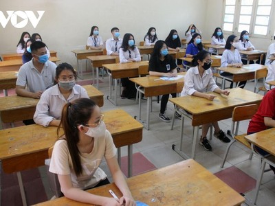 Dịch Covid -19 phức tạp, nhiều địa phương lùi lịch thi tuyển sinh vào lớp 10