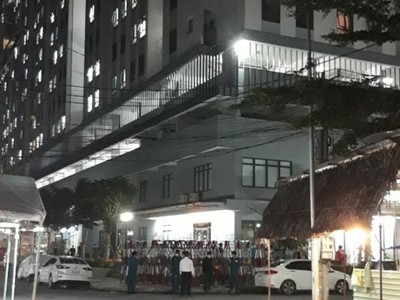 Chung cư Marina Tower chuẩn bị dỡ bỏ phong tỏa.