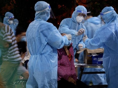 Lấy 470.000 mẫu xét nghiệm tại quận Bình Tân (Ảnh HCDC).