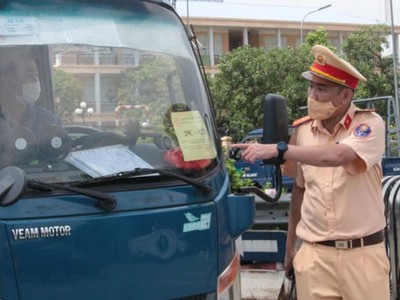 Bộ GTVT ban hành Hướng dẫn tạm thời về tổ chức giao thông, kiểm soát dịch đối với hoạt động vận tải bằng xe ô tô trong thời gian phòng, chống dịch Covid-19.